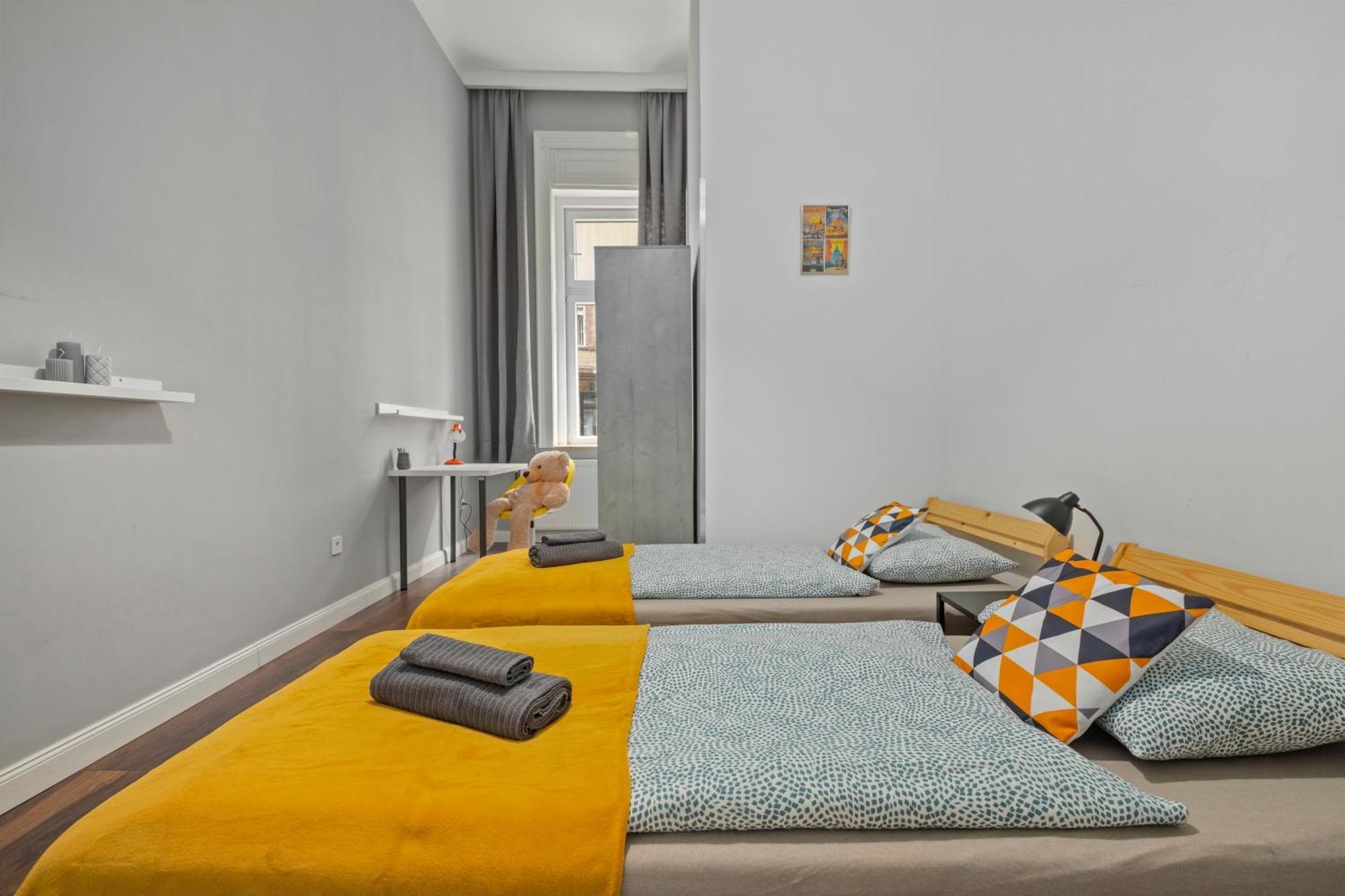 Colourful Apartments In The Party District Budapest Exterior foto