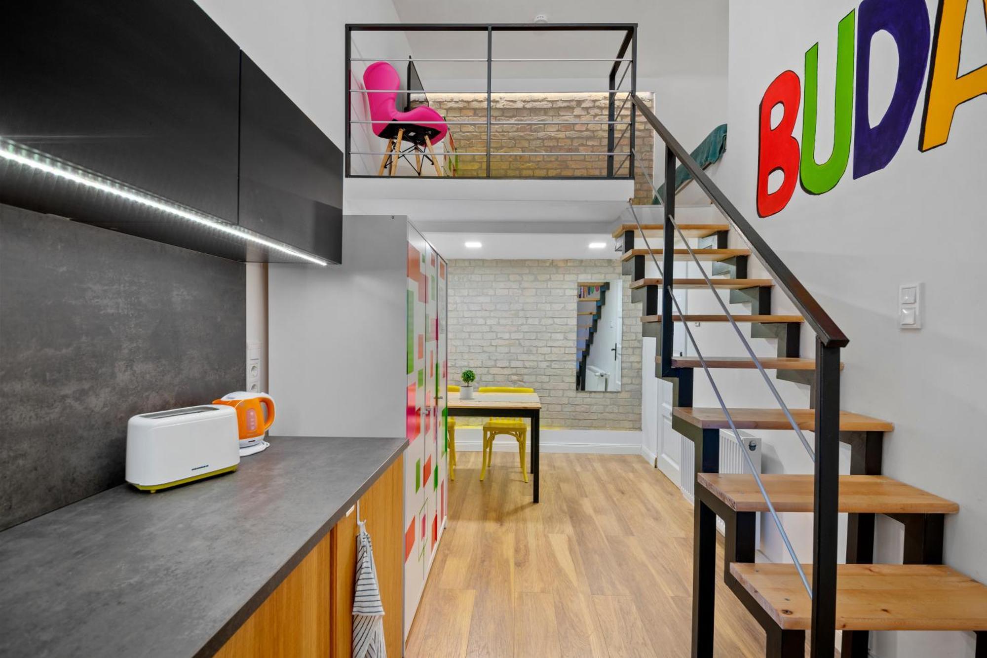 Colourful Apartments In The Party District Budapest Exterior foto